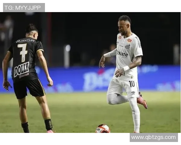 足球明星最新动态揭秘娱乐圈新鲜事引发热议与关注