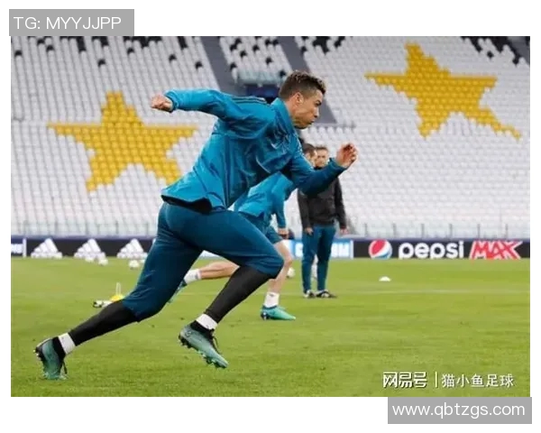 足球明星独特跑步姿势解析视频展现运动魅力与技巧的完美结合